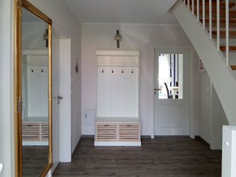 Flur und Treppe im Erdgschoss